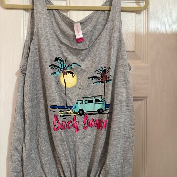 Set of 2 NWT Tank Tops - Picture 4 of 9